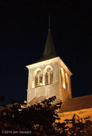 Flavigny : l'église by night