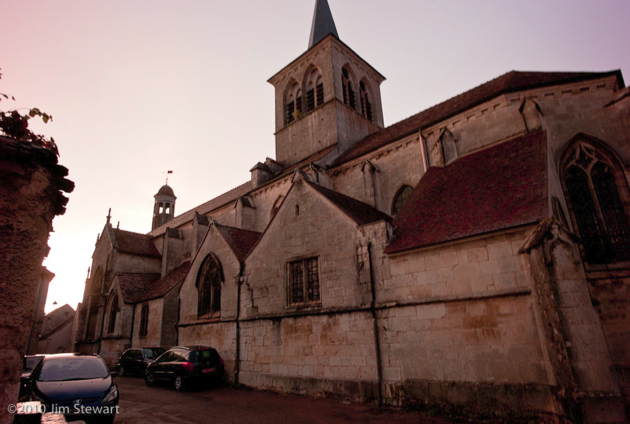 Flavigny : a damp evening light on the church